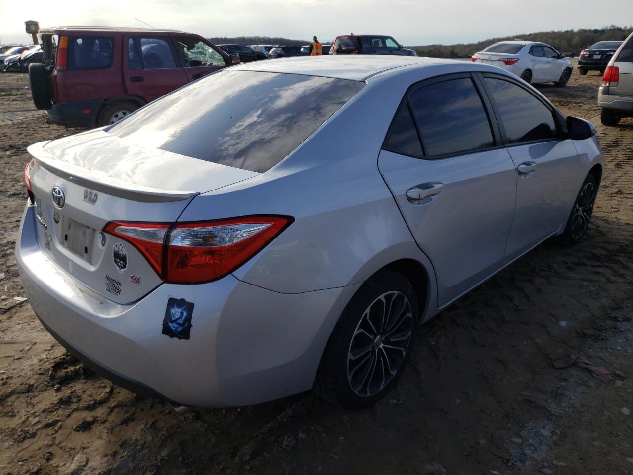 Photo 4 from auction – 2014 TOYOTA COROLLA L with VIN 2T1BURHEXEC122301