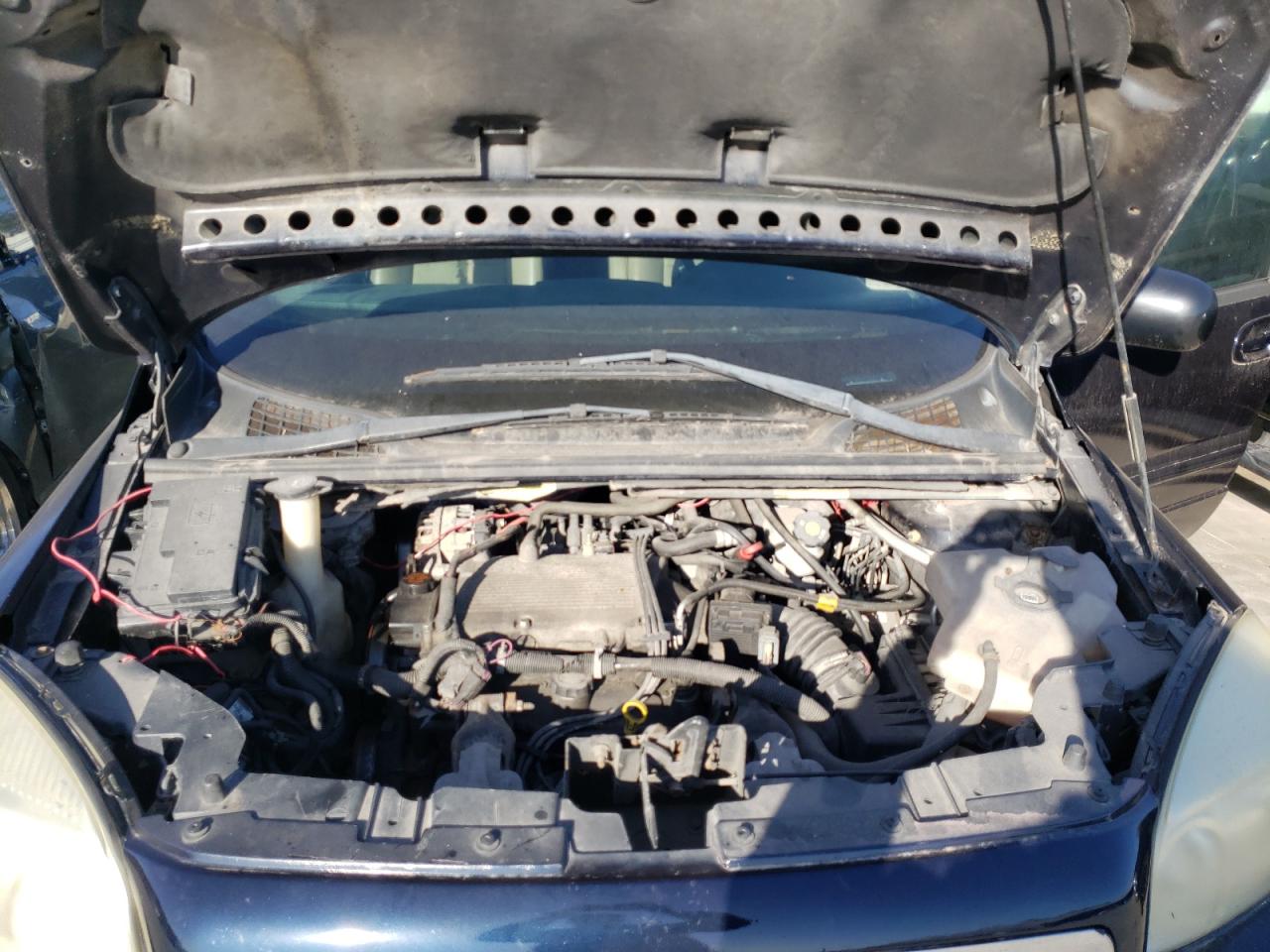 Photo 7 from auction – 2005 SATURN RELAY 3 with VIN 5GZDV23L35D168671
