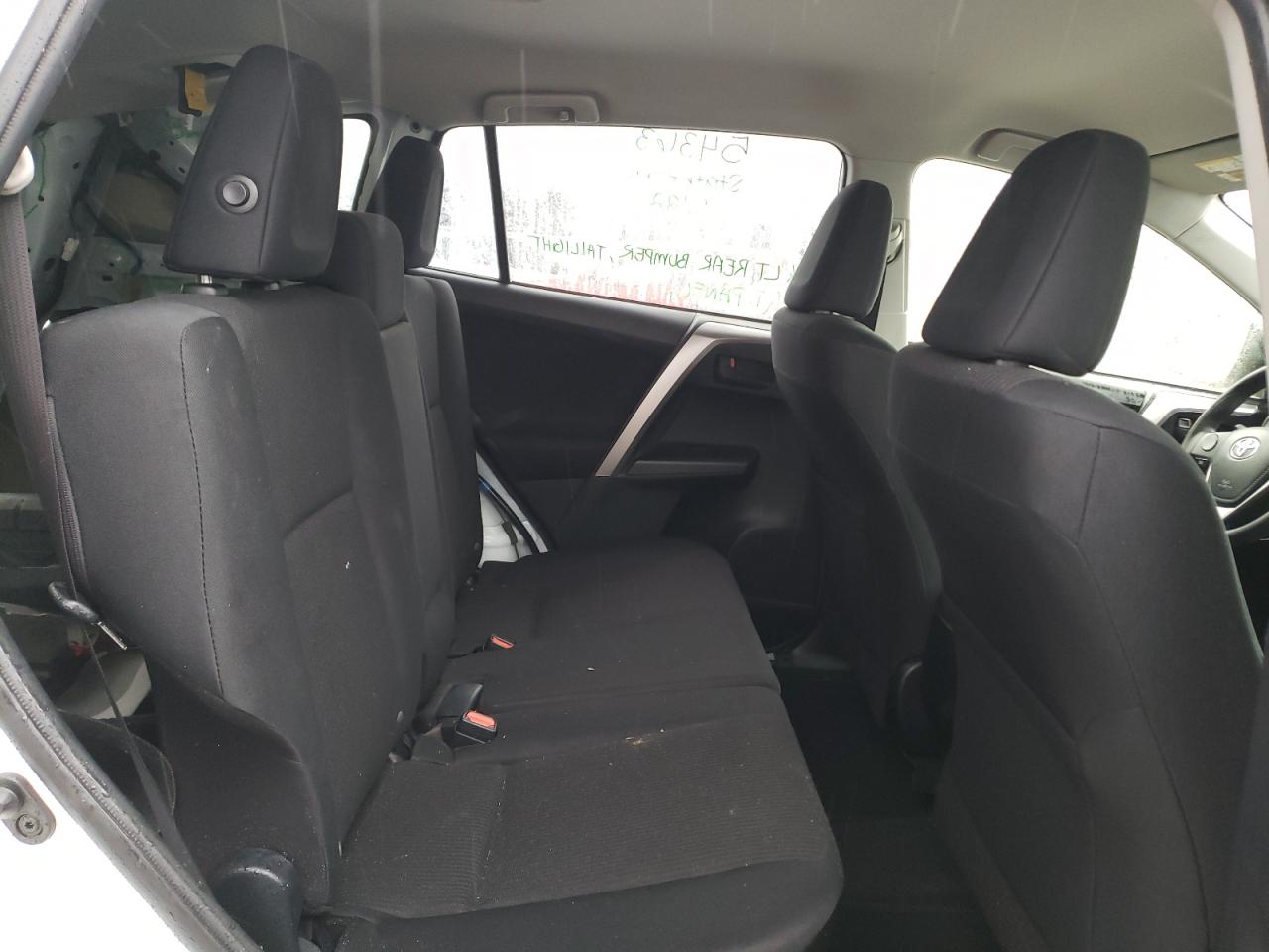 Photo 6 from auction – 2016 TOYOTA RAV4 LE with VIN JTMZFREV7GD082990