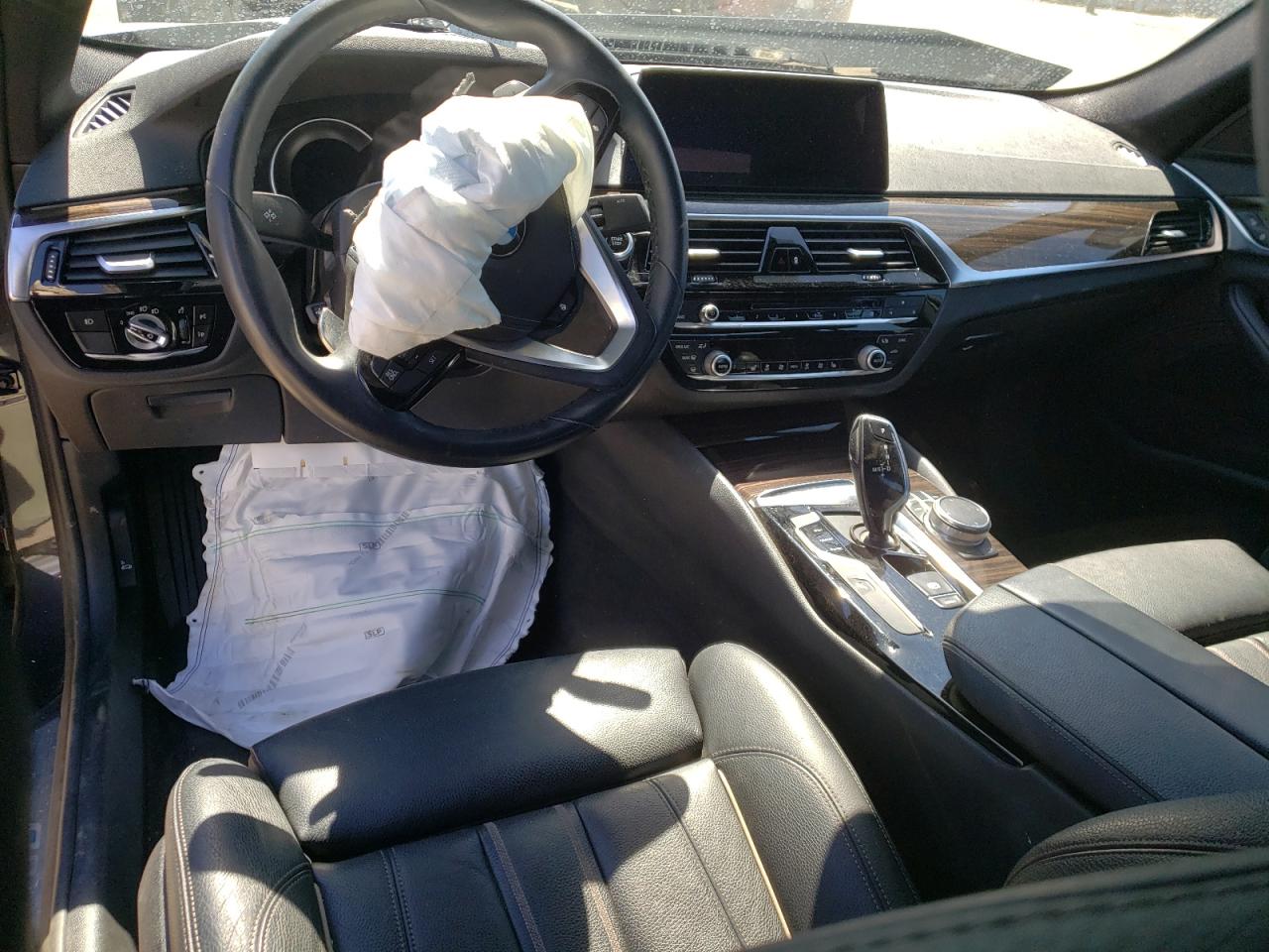 Photo 9 from auction – 2018 BMW 530E with VIN WBAJA9C50JB252072