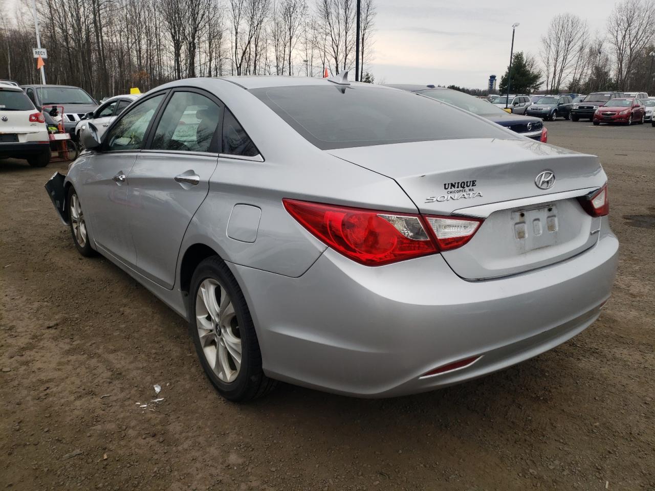 Photo 3 from auction – 2011 HYUNDAI SONATA SE with VIN 5NPEC4AC9BH294310