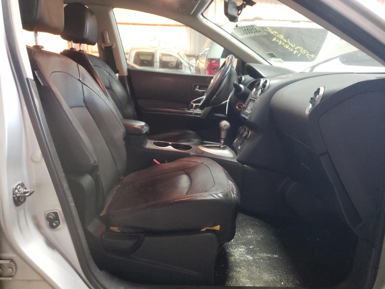 Photo 5 from auction – 2011 NISSAN ROGUE S with VIN JN8AS5MT5BW170844