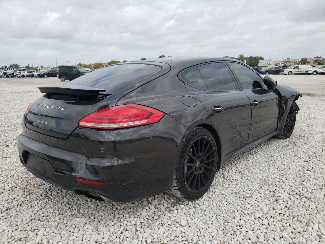 Photo 4 from auction – 2014 PORSCHE PANAMERA 2 with VIN WP0AA2A78EL005994