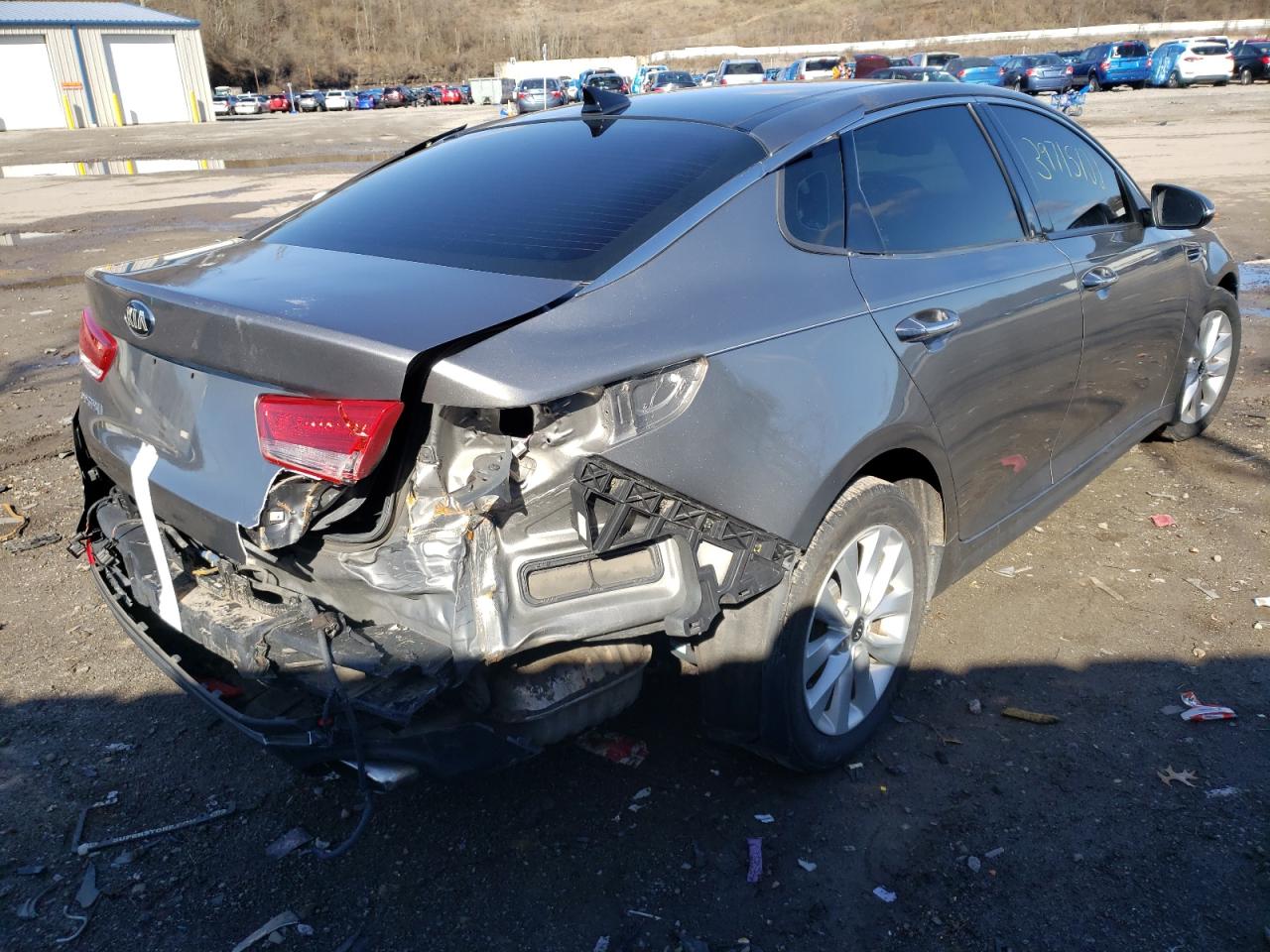 Photo 4 from auction – 2016 KIA OPTIMA EX with VIN 5XXGU4L31GG107731