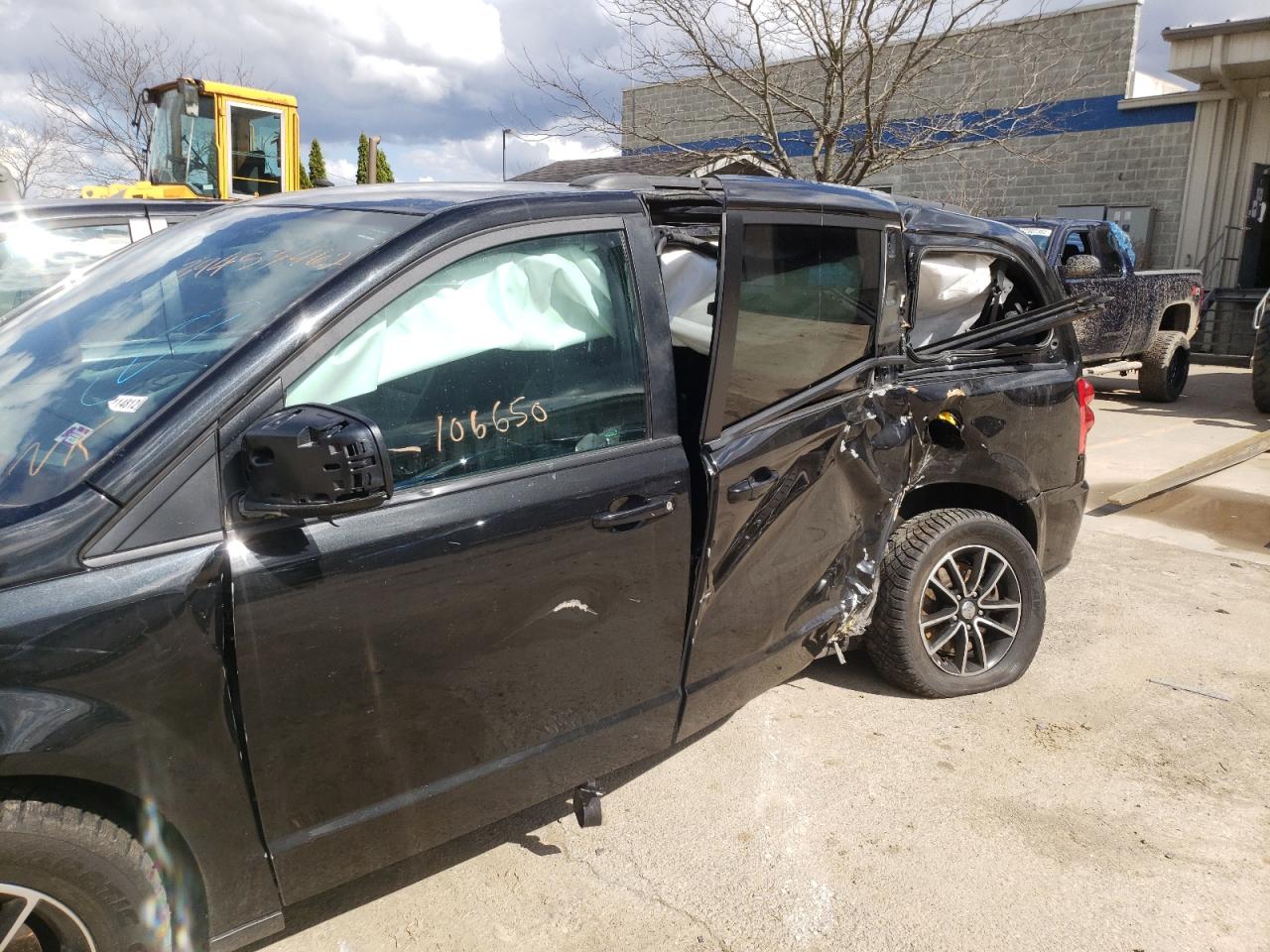 Photo 9 from auction – 2018 DODGE GRAND CARA with VIN 2C4RDGEG1JR239025