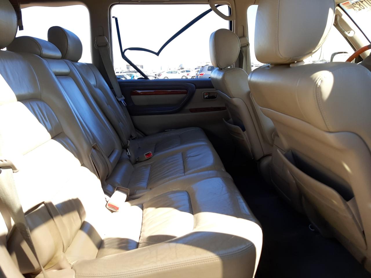 Photo 6 from auction – 2000 LEXUS LX 470 with VIN JT6HT00W9Y0093540