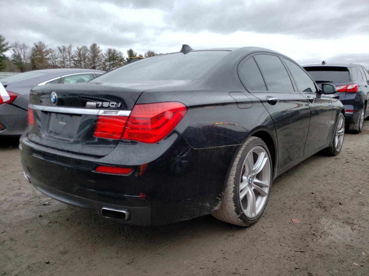 Photo 4 from auction – 2011 BMW 750 I with VIN WBAKA8C52BCY37276
