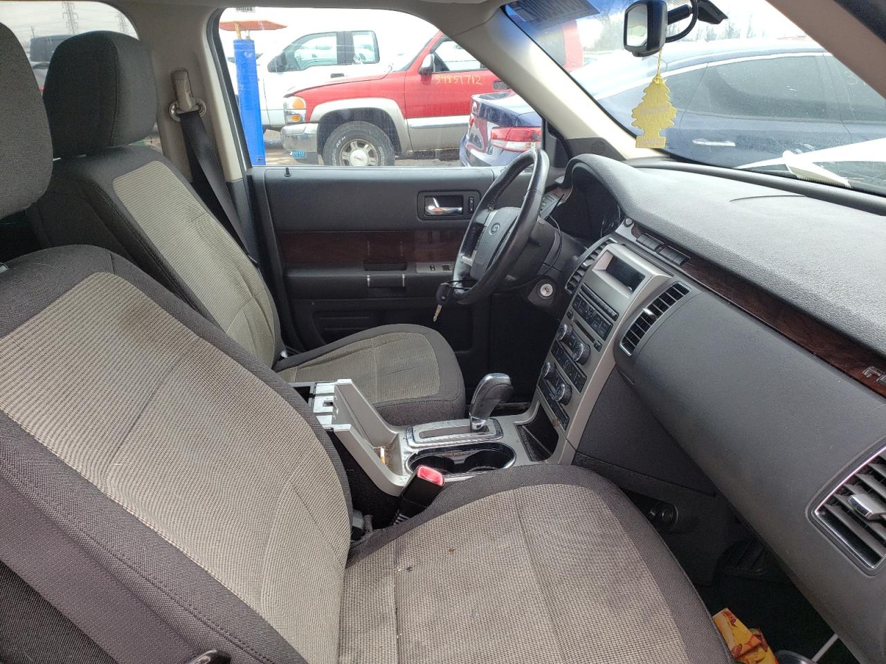 Photo 5 from auction – 2010 FORD FLEX SEL with VIN 2FMHK6CC3ABA46214