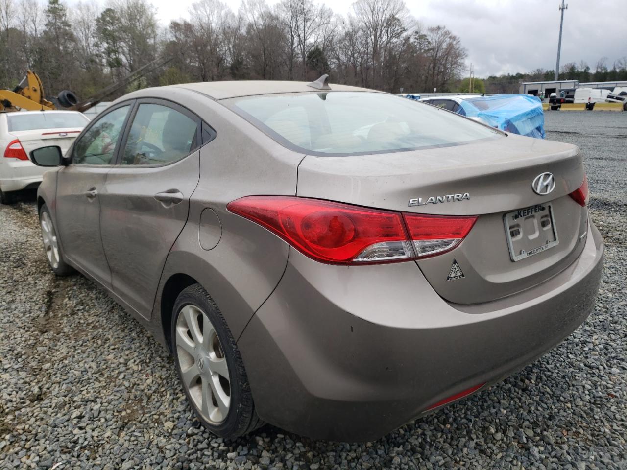 Photo 3 from auction – 2012 HYUNDAI ELANTRA GL with VIN 5NPDH4AE3CH092868
