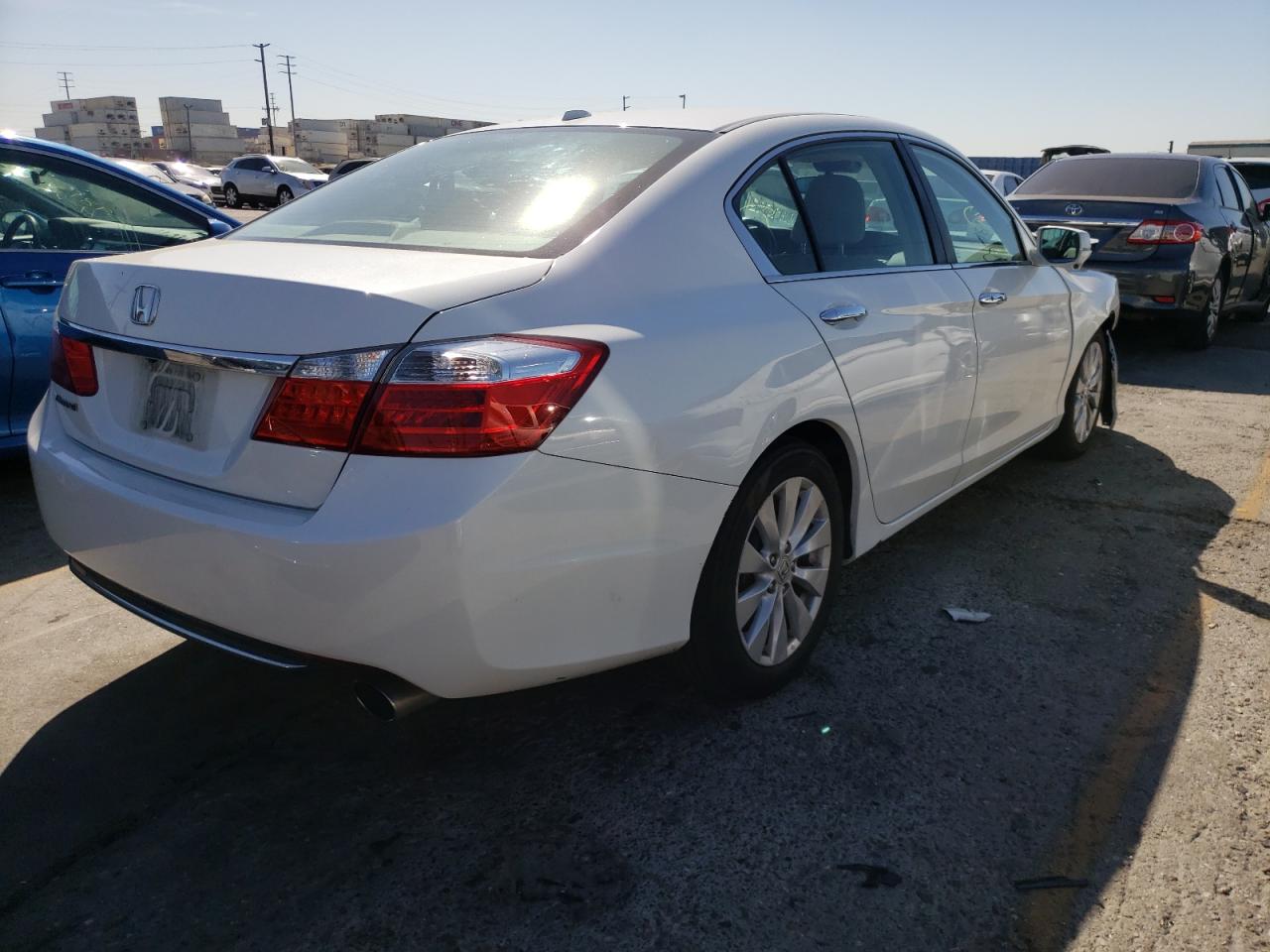 Photo 4 from auction – 2014 HONDA ACCORD EXL with VIN 1HGCR2F83EA077377