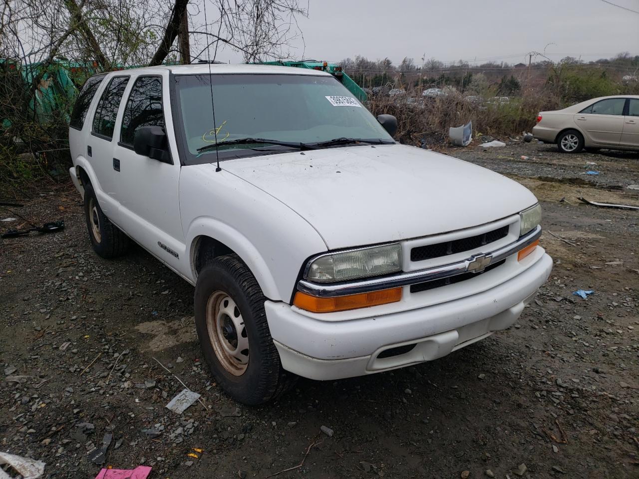 CHEVROLET BLAZER 2004 with VIN 1GNDT13X24K146733 - Photo from auction
