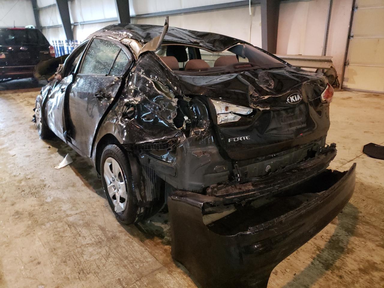 Photo 3 from auction – 2017 KIA FORTE LX with VIN 3KPFK4A71HE020848