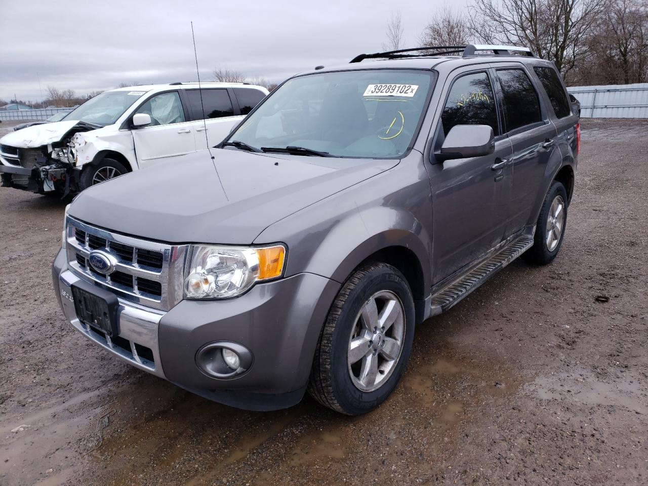 Photo 2 from auction – 2009 FORD ESCAPE LIM with VIN 1FMCU94G79KC64181