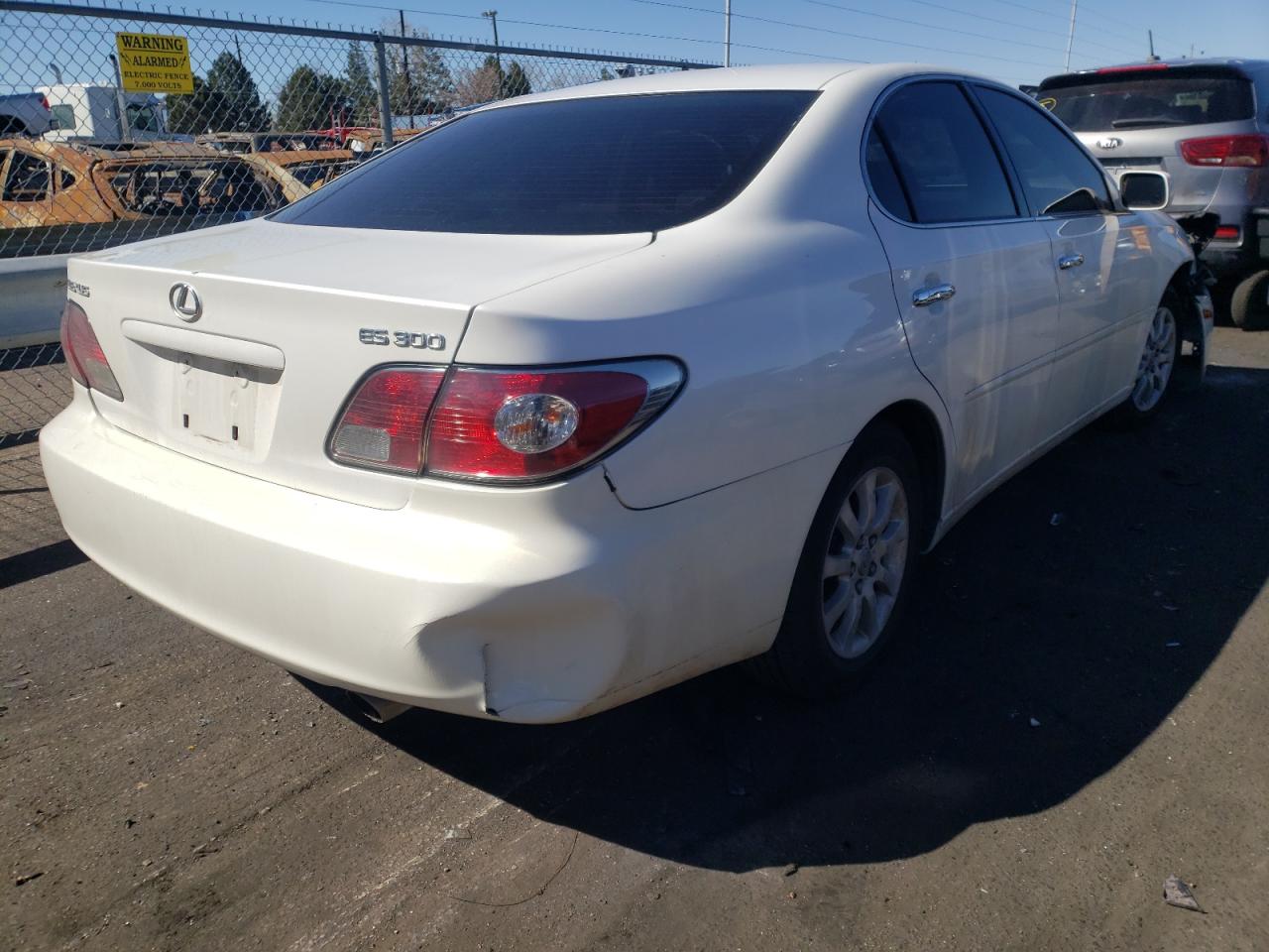 Photo 4 from auction – 2003 LEXUS ES 300 with VIN JTHBF30G730126042