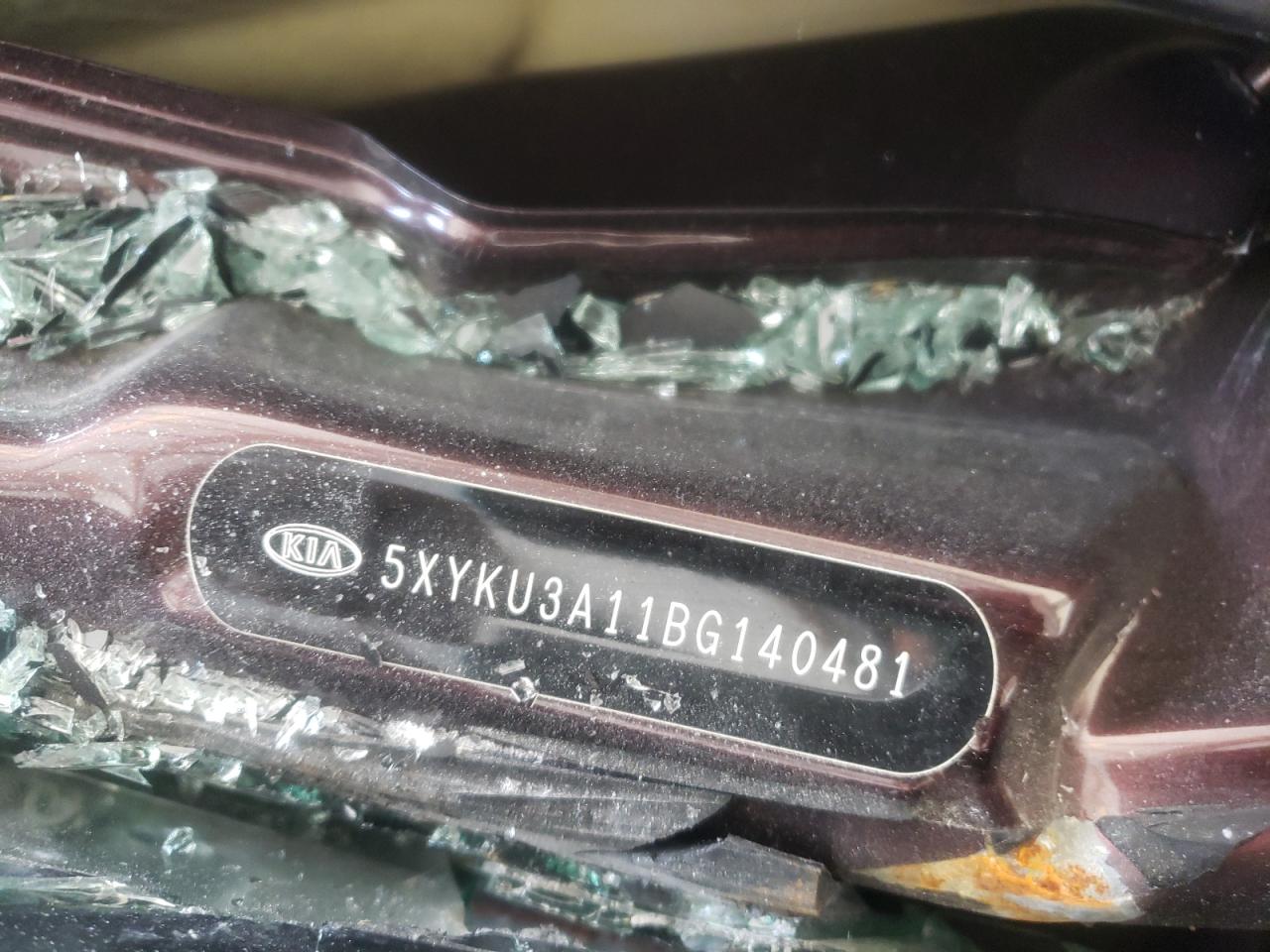 Photo 10 from auction – 2011 KIA SORENTO EX with VIN 5XYKU3A11BG140481