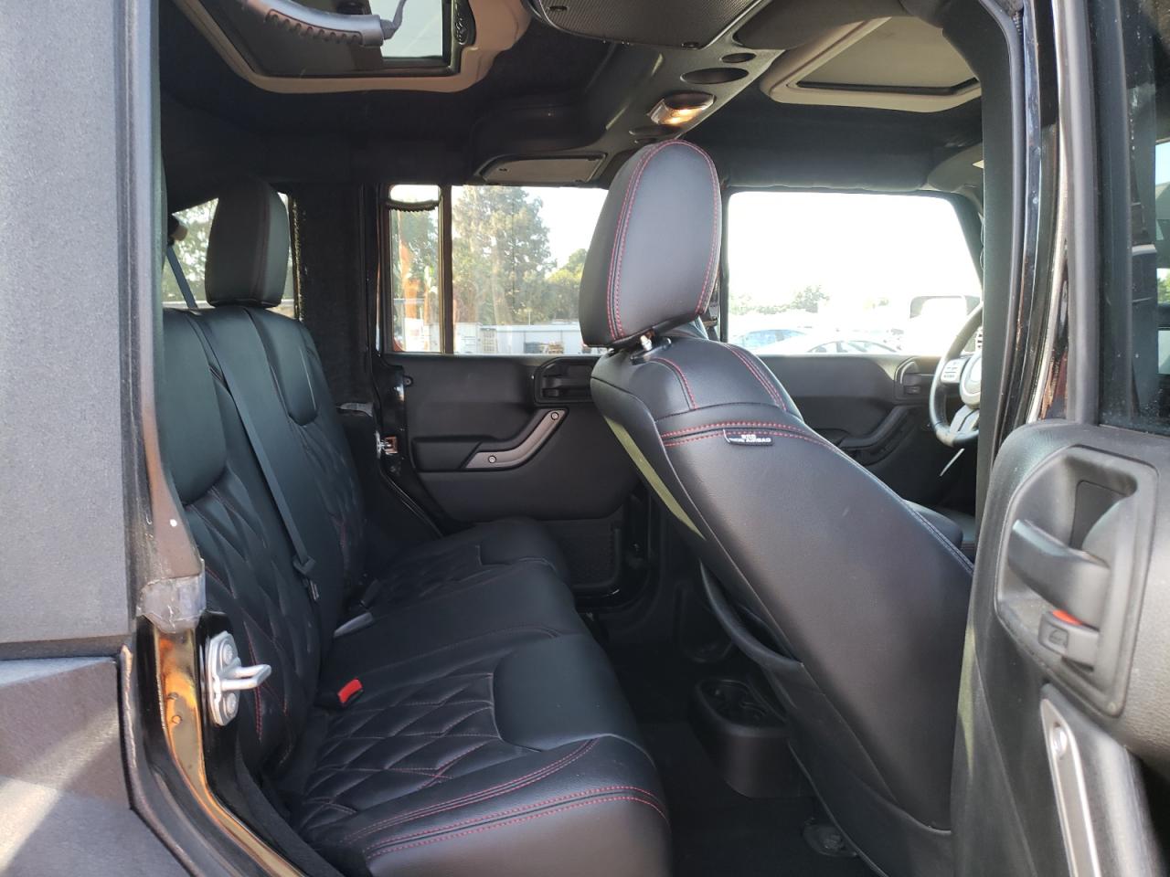 Photo 6 from auction – 2017 JEEP WRANGLER U with VIN 1C4HJWDG5HL714758