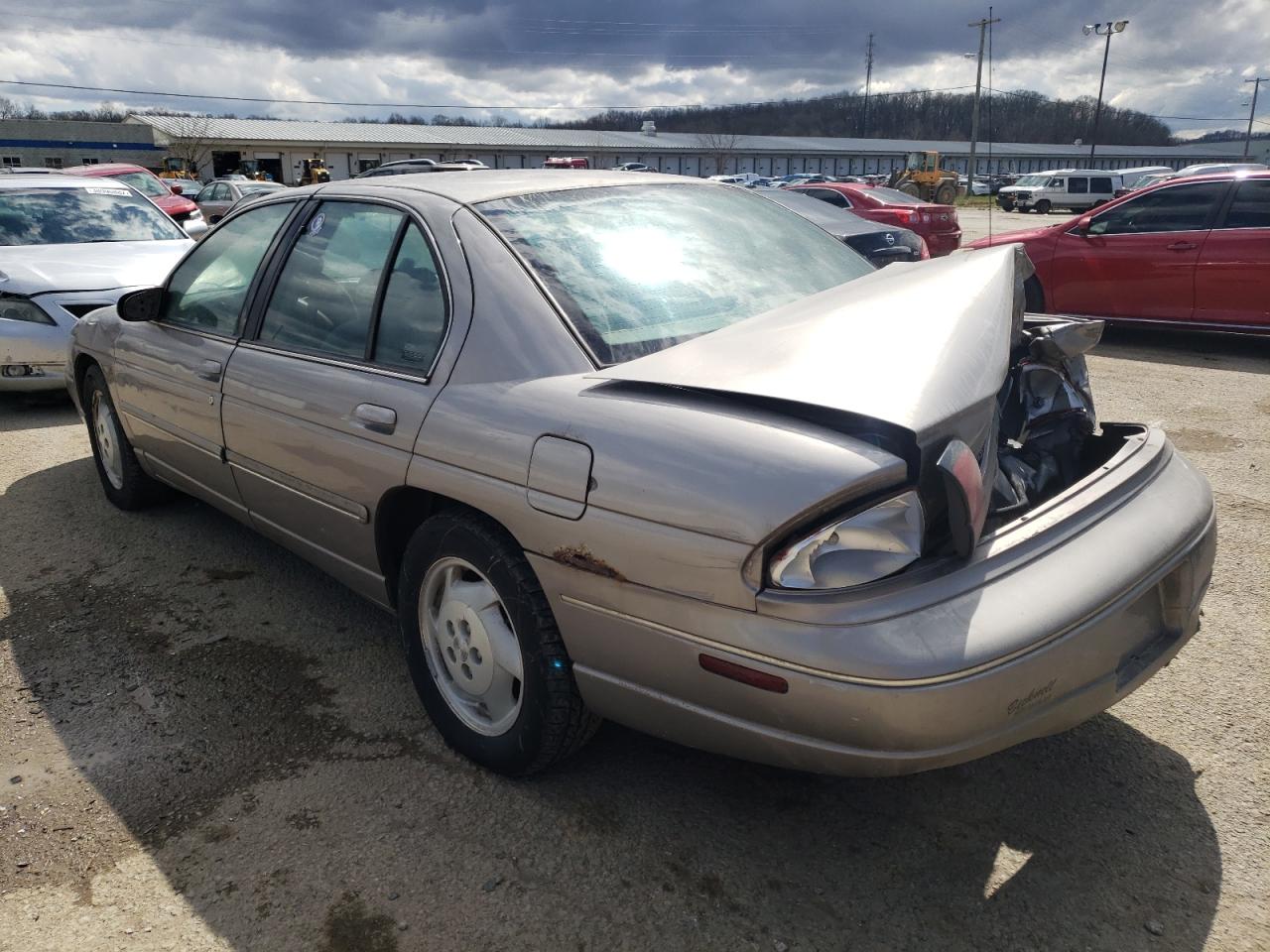 Photo 3 from auction – 1997 CHEVROLET LUMINA with VIN 2G1WL52M2V9217702