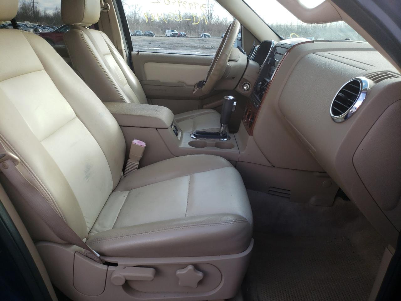 Photo 5 from auction – 2007 FORD EXPLORER E with VIN 1FMEU74E07UA78446
