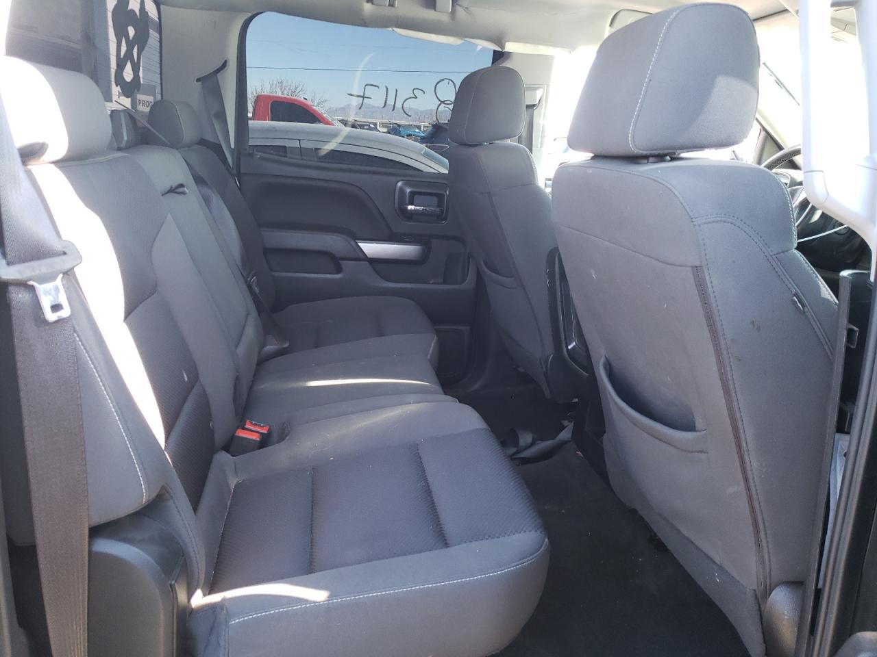 Photo 6 from auction – 2018 CHEVROLET SILVERADO with VIN 3GCUKREC8JG164581