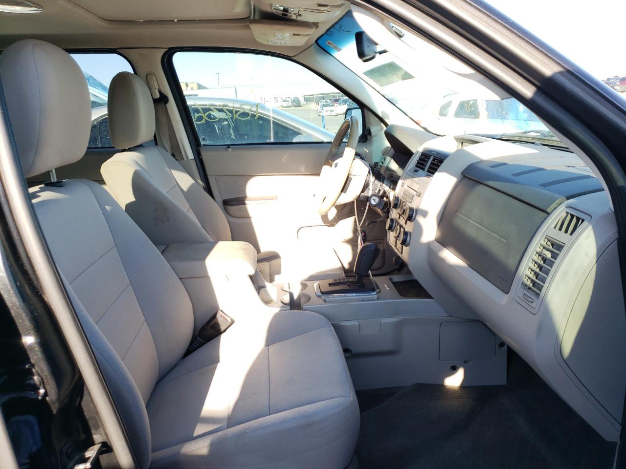 Photo 5 from auction – 2011 FORD ESCAPE XLT with VIN 1FMCU0D72BKC50884