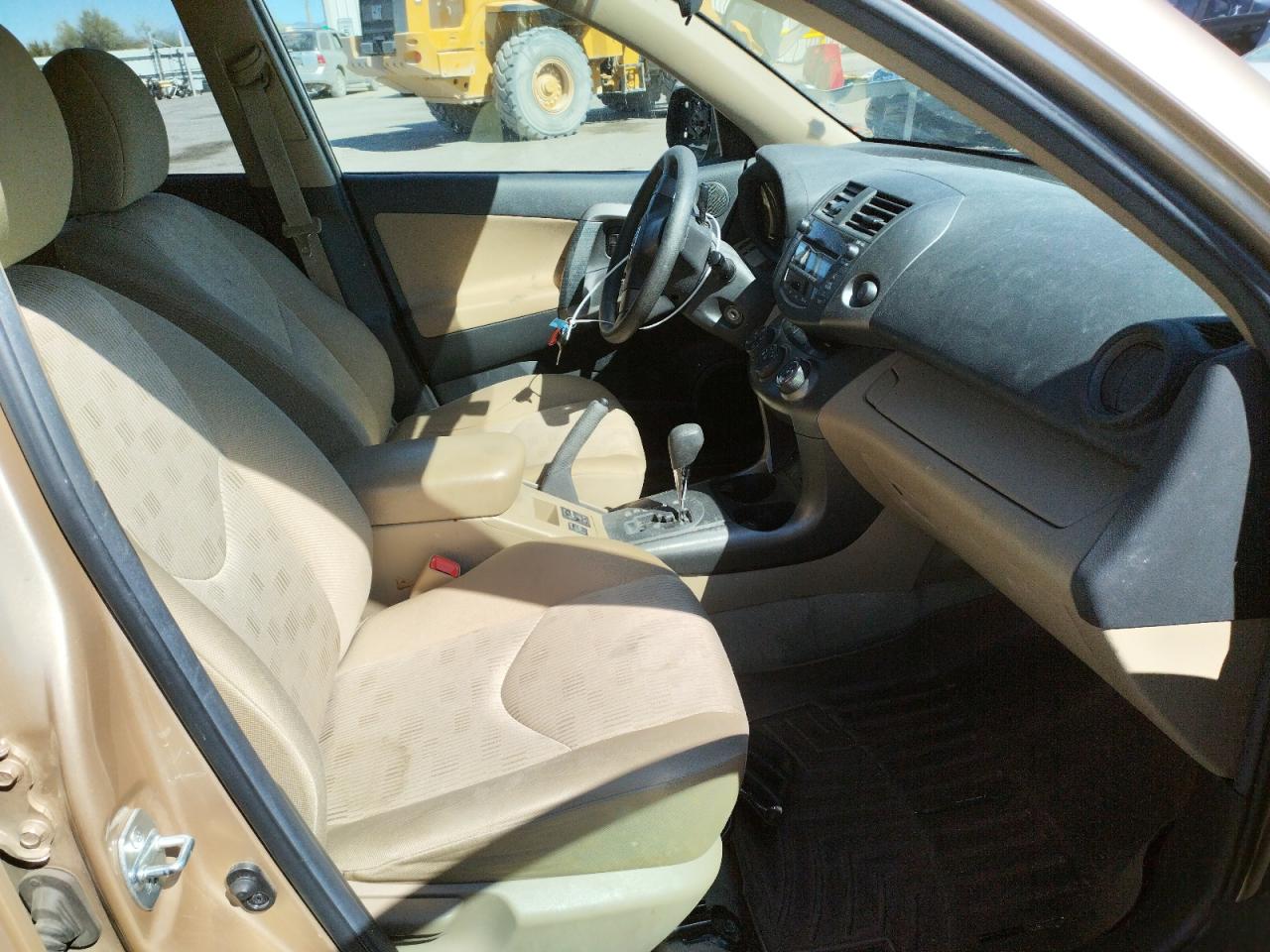 Photo 5 from auction – 2011 TOYOTA RAV4 with VIN 2T3BK4DV1BW060593