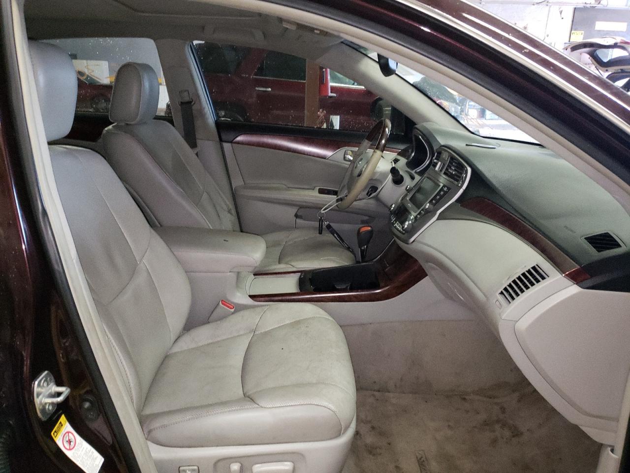 Photo 5 from auction – 2012 TOYOTA AVALON BAS with VIN 4T1BK3DB9CU466194