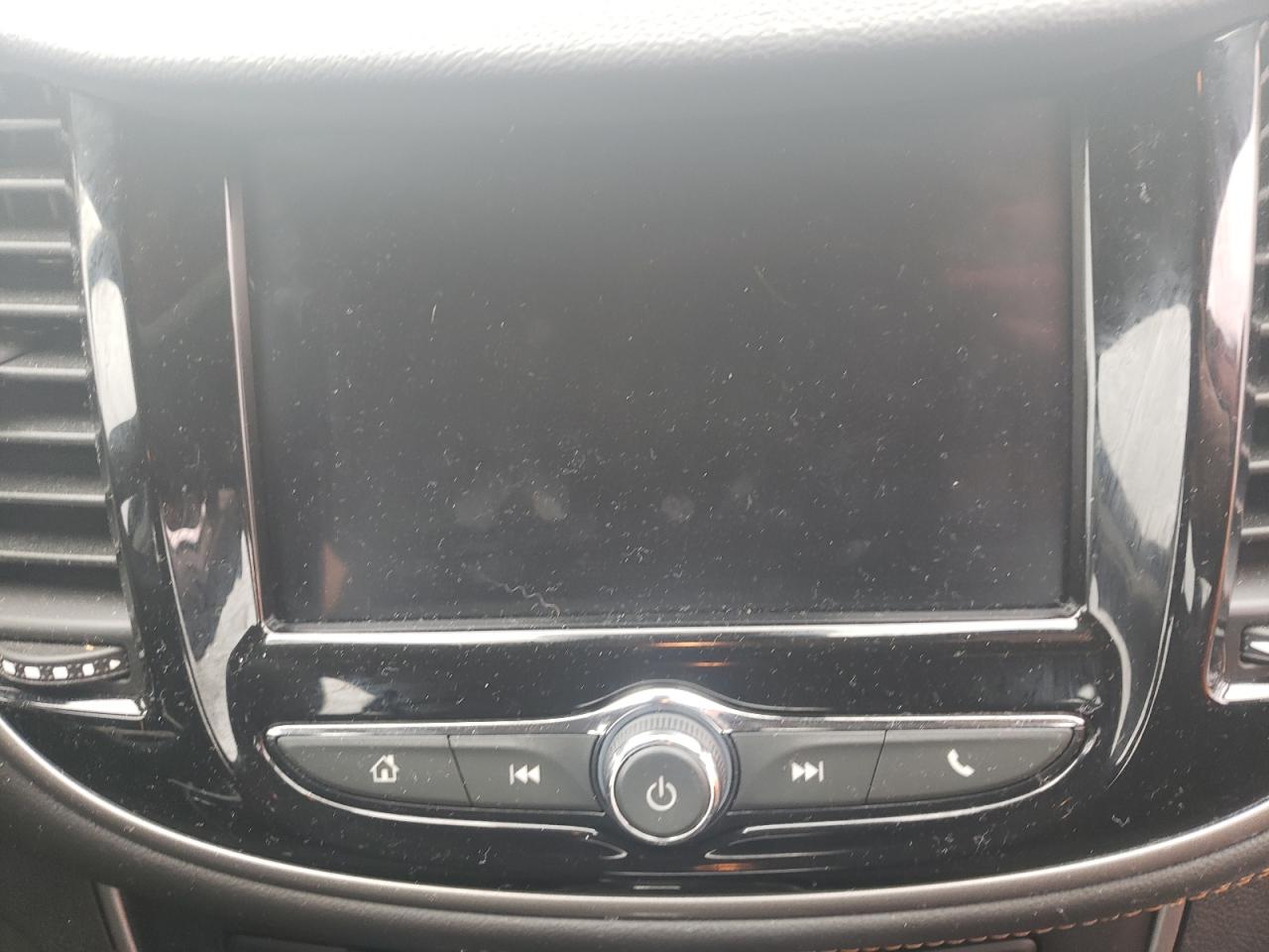 Photo 9 from auction – 2020 CHEVROLET TRAX LS with VIN 3GNCJNSB5LL159441