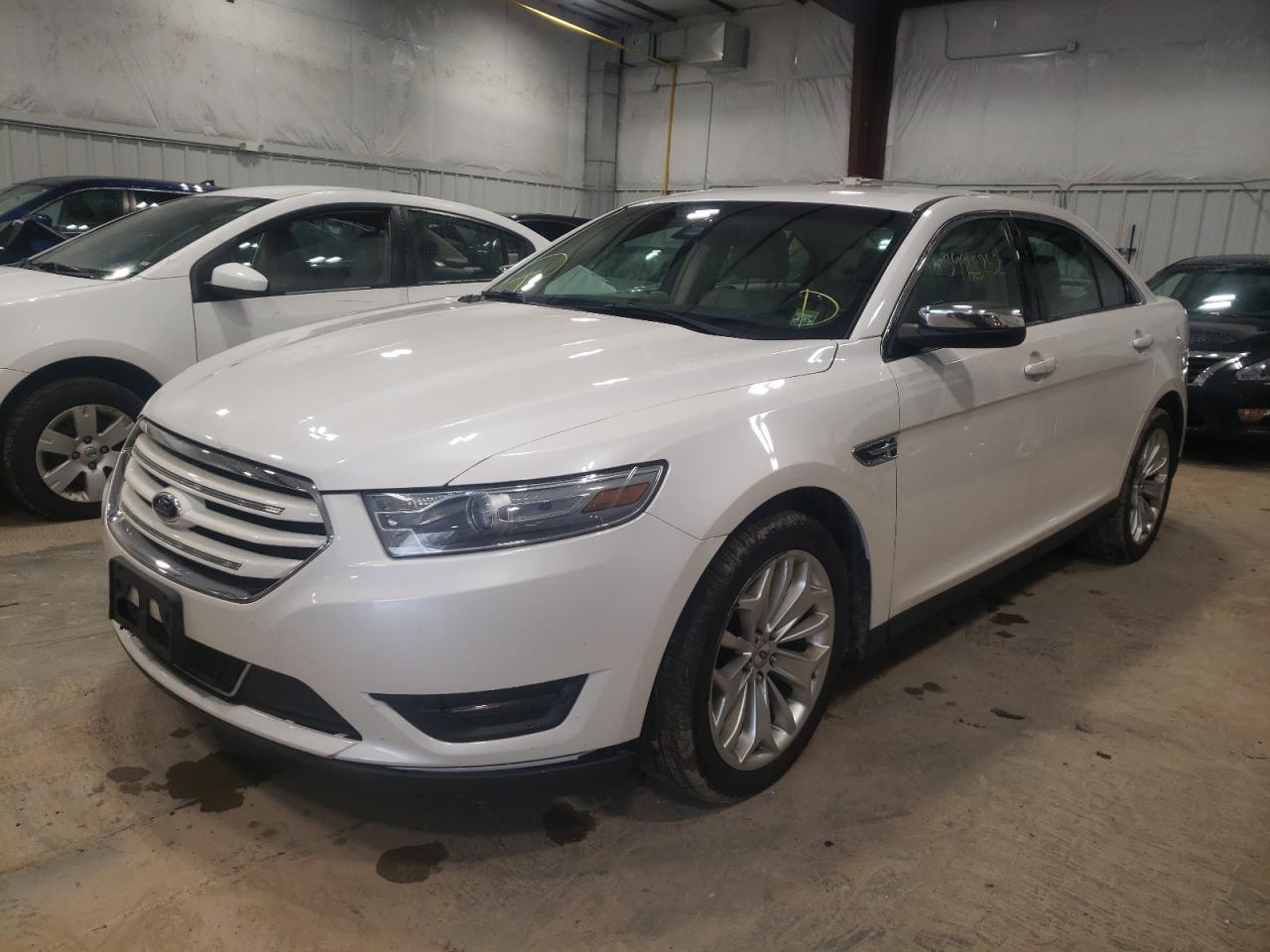 Photo 2 from auction – 2014 FORD TAURUS LIM with VIN 1FAHP2F83EG152401