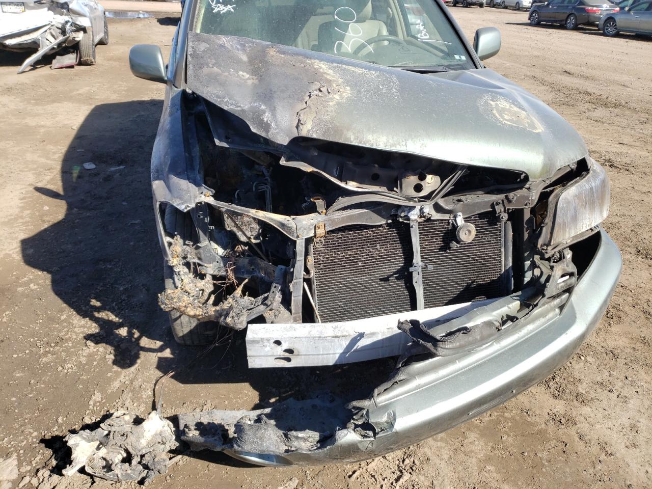 Photo 9 from auction – 2004 TOYOTA HIGHLANDER with VIN JTEEP21A440040670