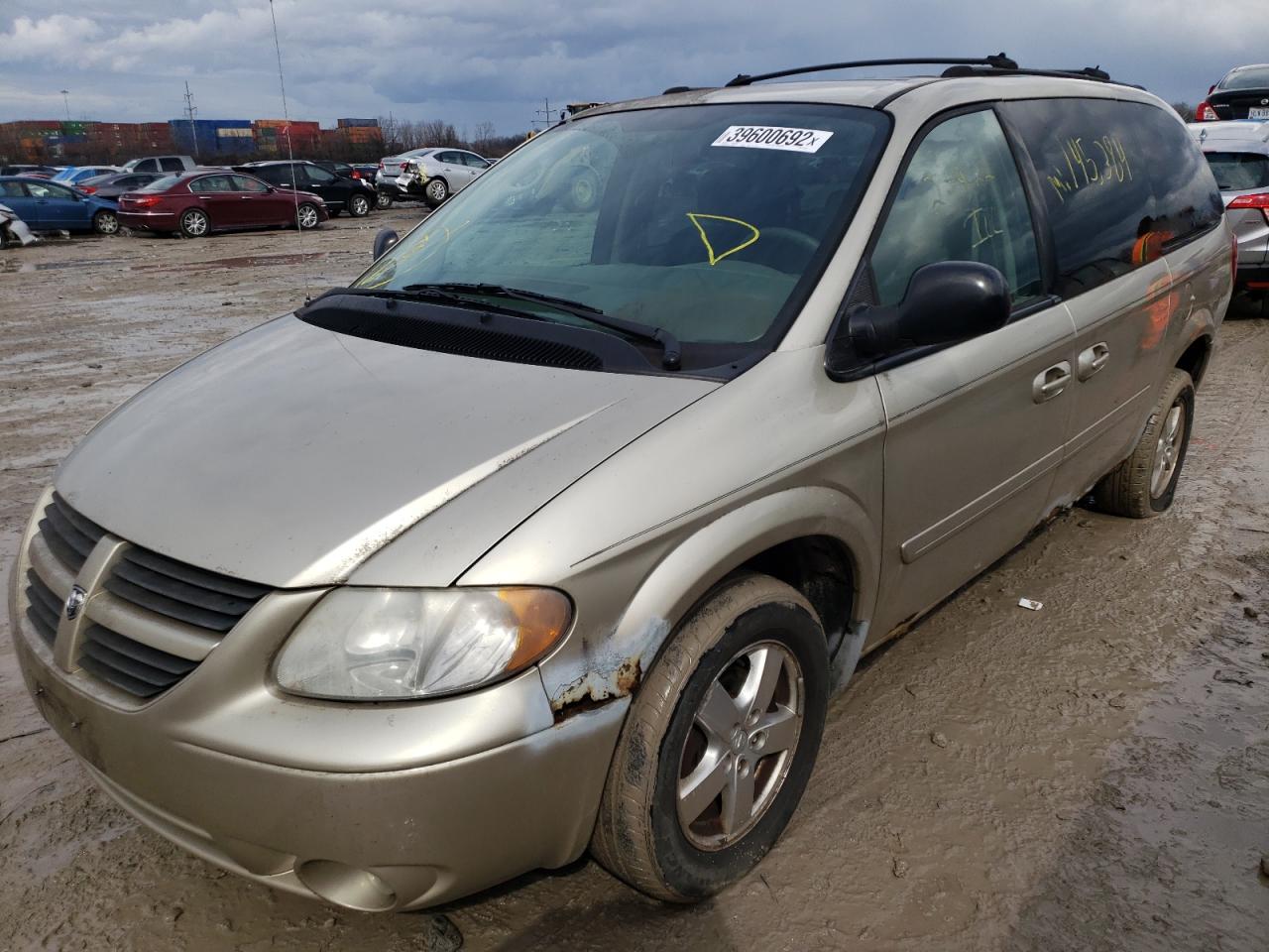 Photo 2 from auction – 2005 DODGE GRAND CARA with VIN 2D4GP44L15R322460