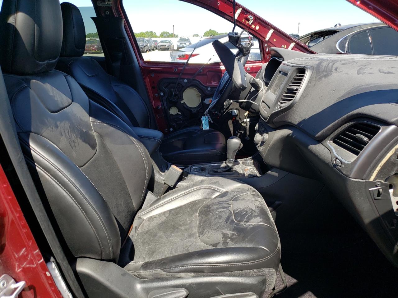 Photo 5 from auction – 2019 JEEP CHEROKEE L with VIN 1C4PJMLB5KD128097