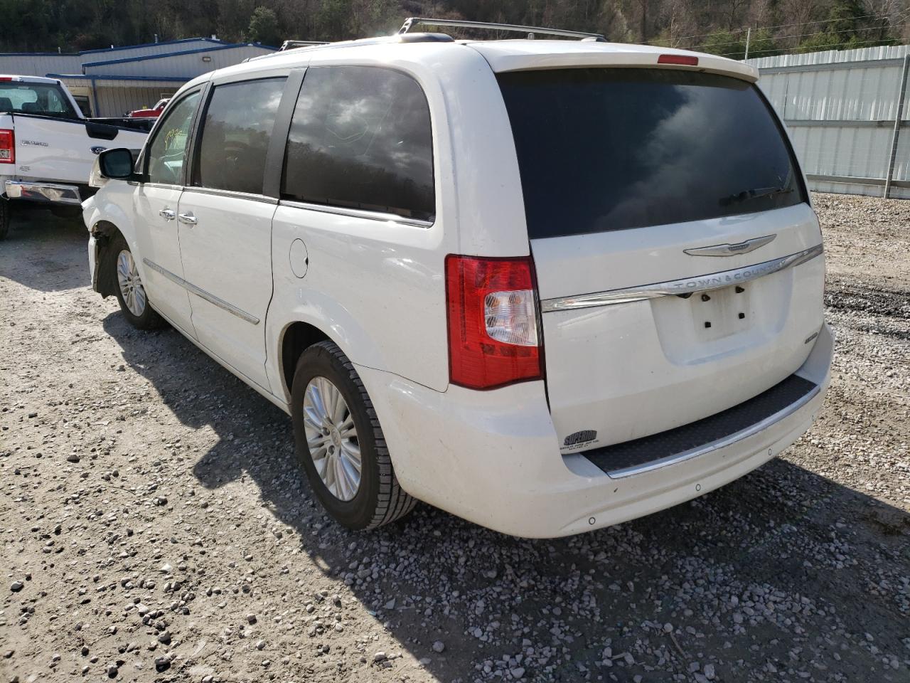 Photo 3 from auction – 2013 CHRYSLER TOWN & COU with VIN 2C4RC1GG6DR735018