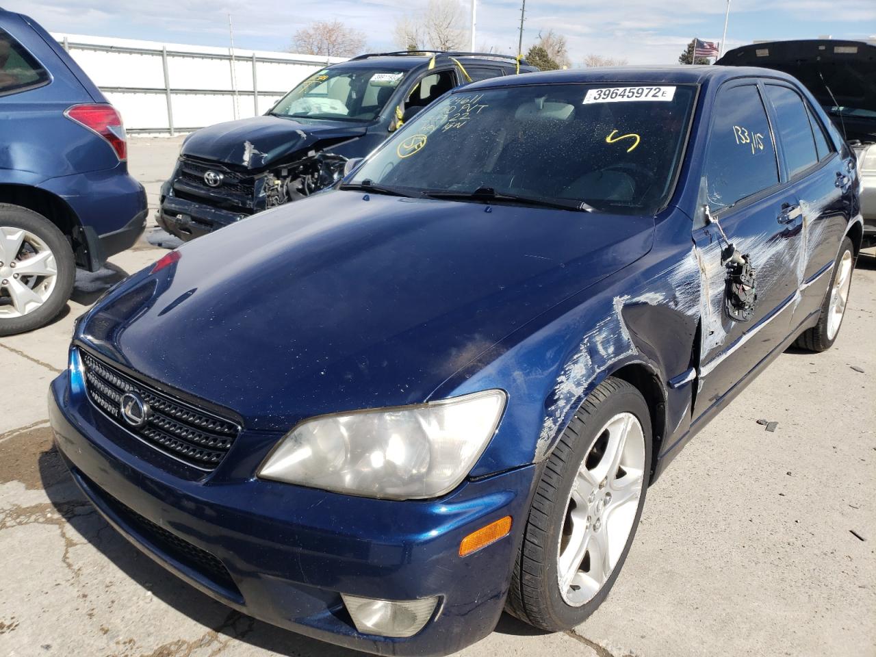 Photo 2 from auction – 2004 LEXUS IS 300 with VIN JTHBD192540093237
