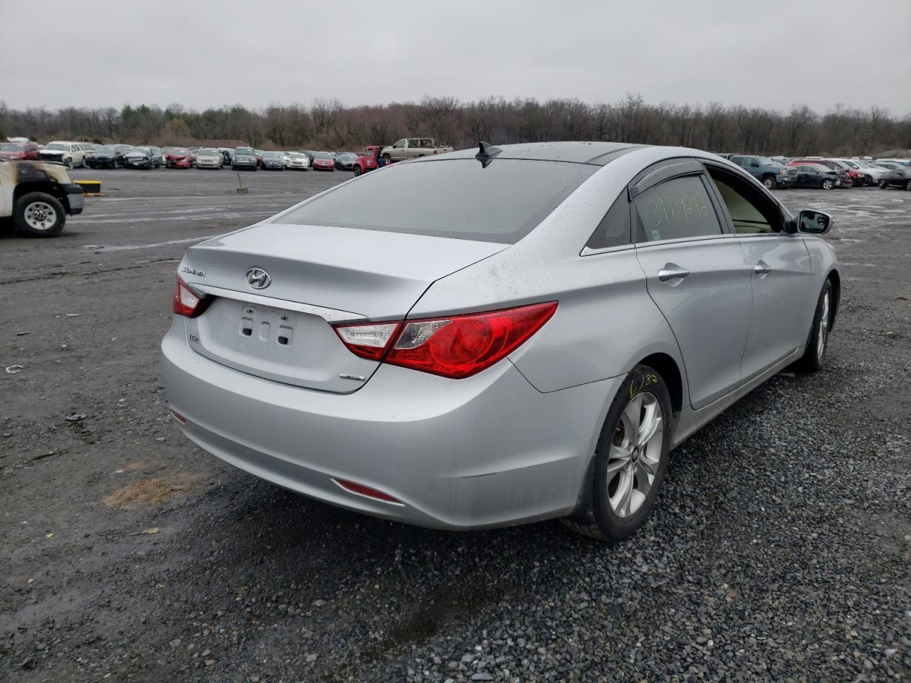 Photo 4 from auction – 2012 HYUNDAI SONATA SE with VIN 5NPEC4AC2CH452925