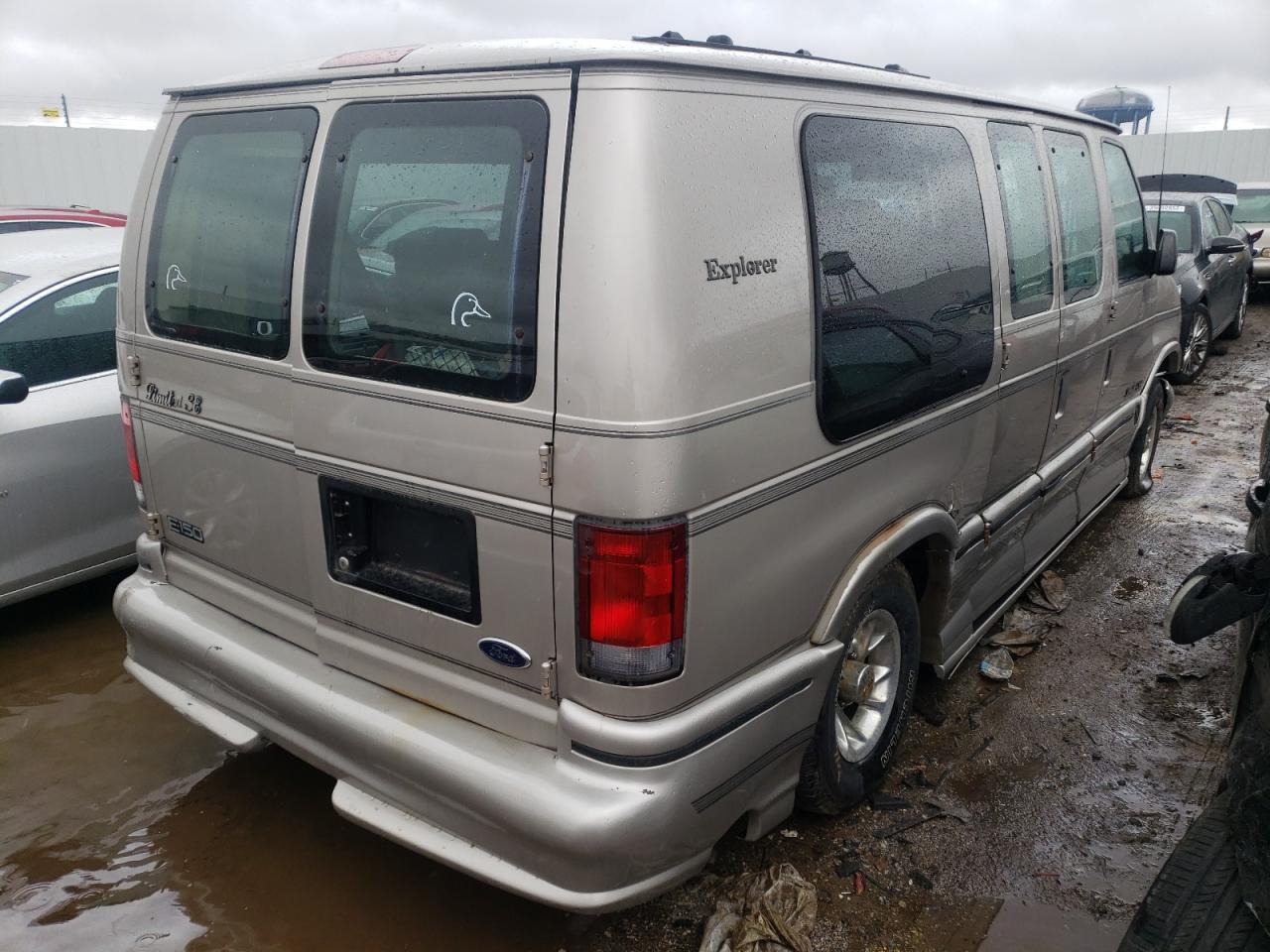 Photo 4 from auction – 2001 FORD ECONOLINE with VIN 1FDRE14L21HA69743