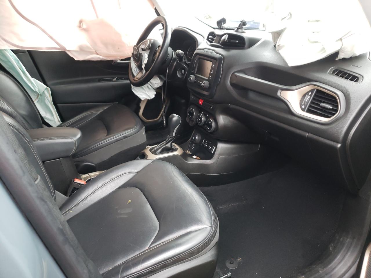 Photo 5 from auction – 2017 JEEP RENEGADE L with VIN ZACCJBDB1HPF10087