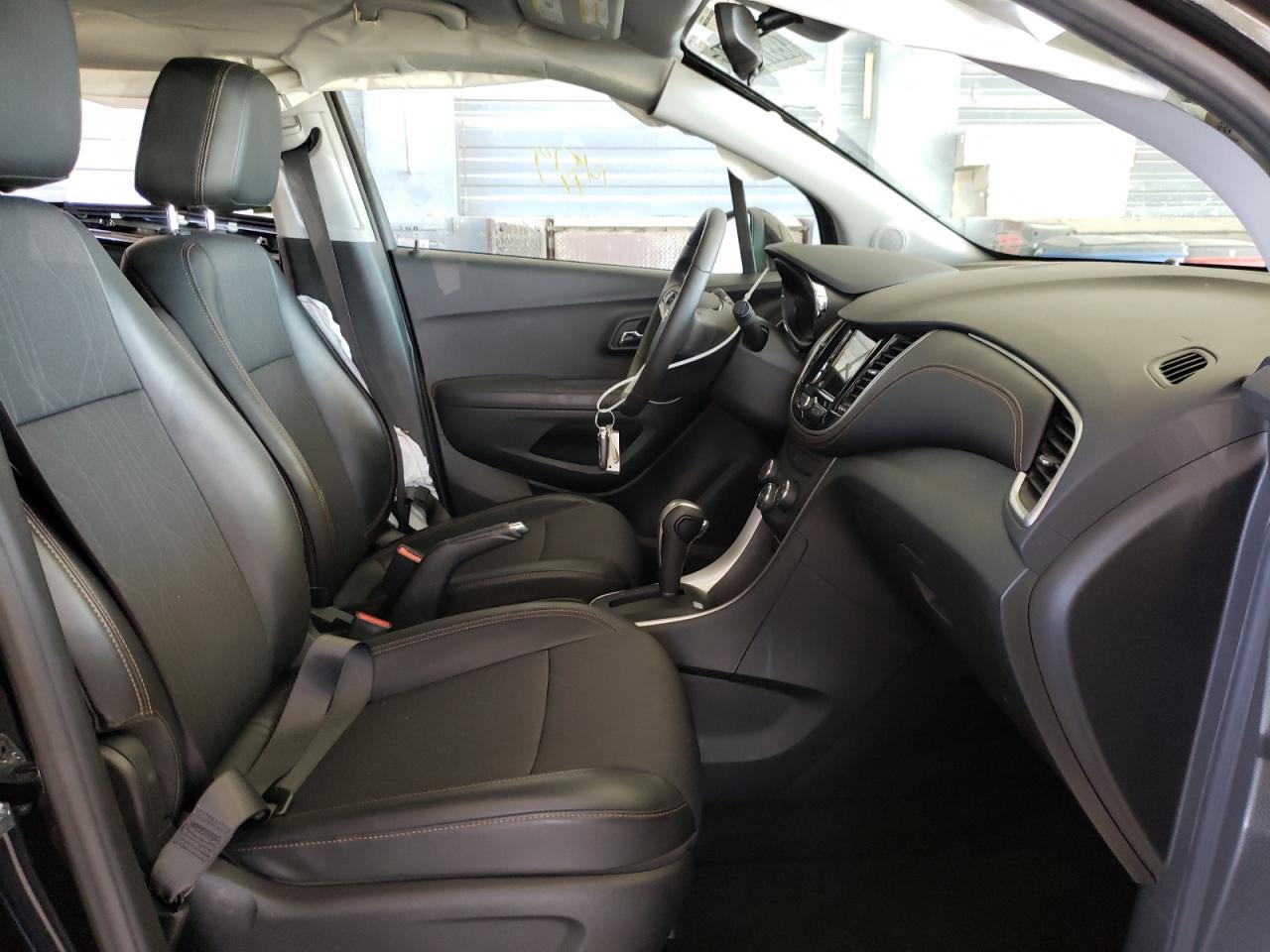Photo 5 from auction – 2019 CHEVROLET TRAX 1LT with VIN KL7CJLSB8KB846813