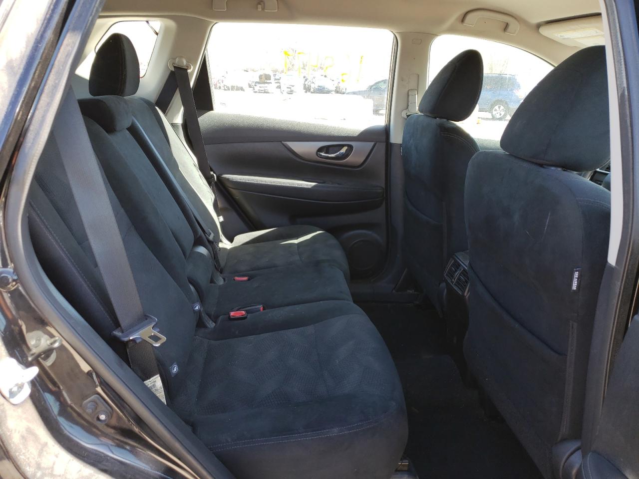 Photo 6 from auction – 2016 NISSAN ROGUE S with VIN 5N1AT2MV1GC772993