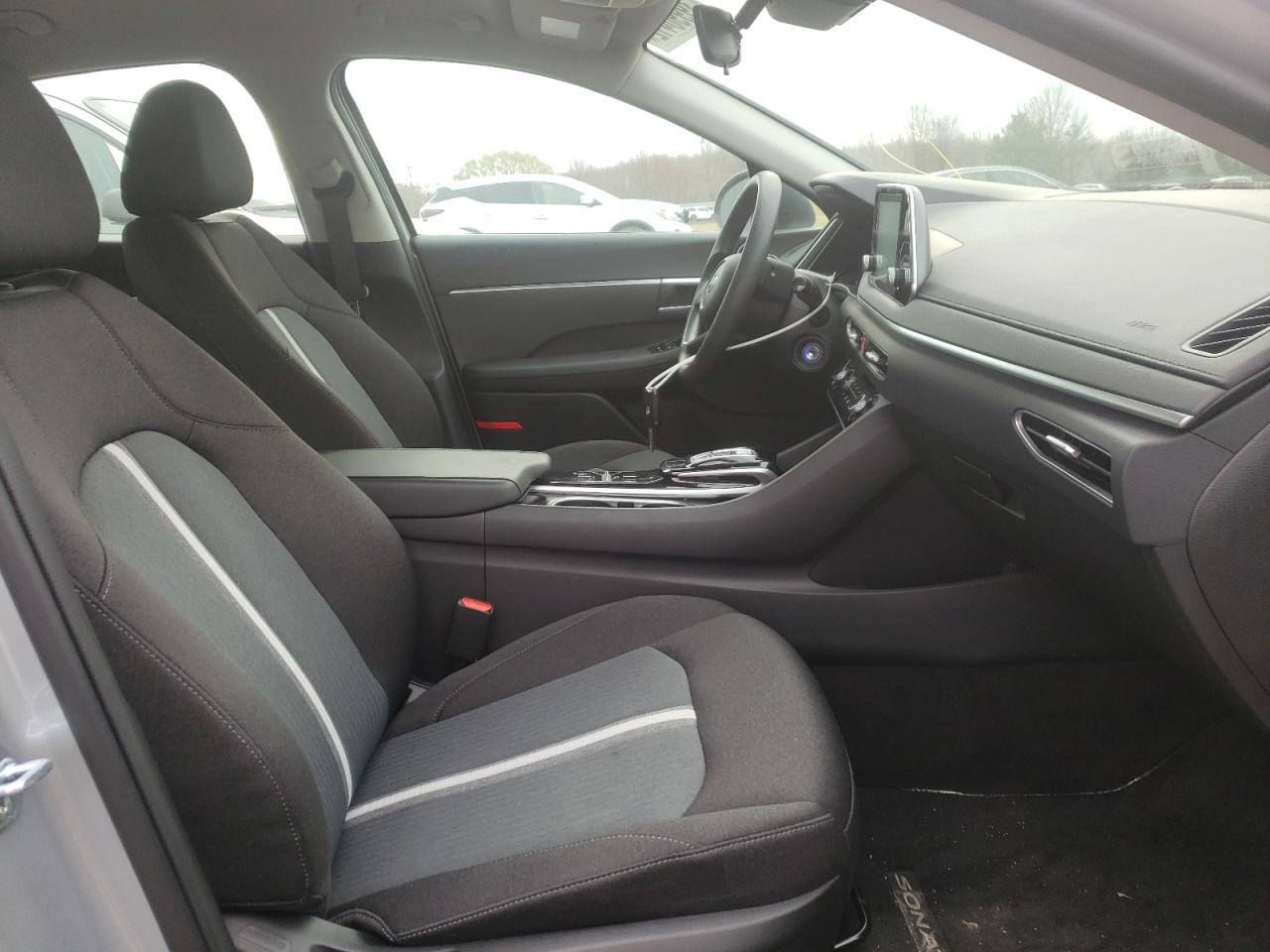 Photo 5 from auction – 2020 HYUNDAI SONATA SE with VIN 5NPEG4JA0LH024161