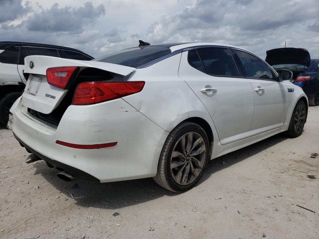 Photo 4 from auction – 2015 KIA OPTIMA SX with VIN 5XXGR4A6XFG361211