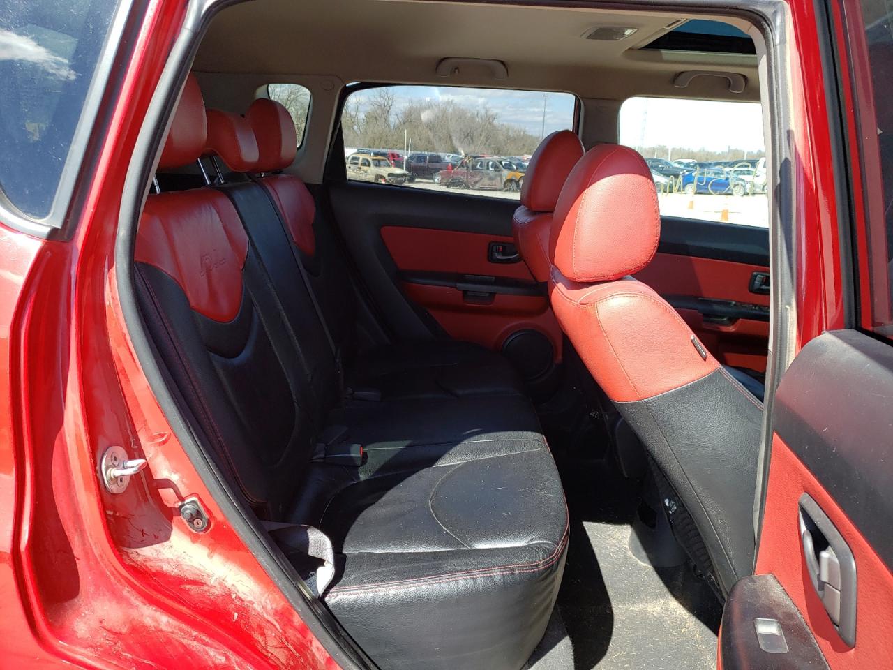 Photo 6 from auction – 2011 KIA SOUL + with VIN KNDJT2A2XB7228413
