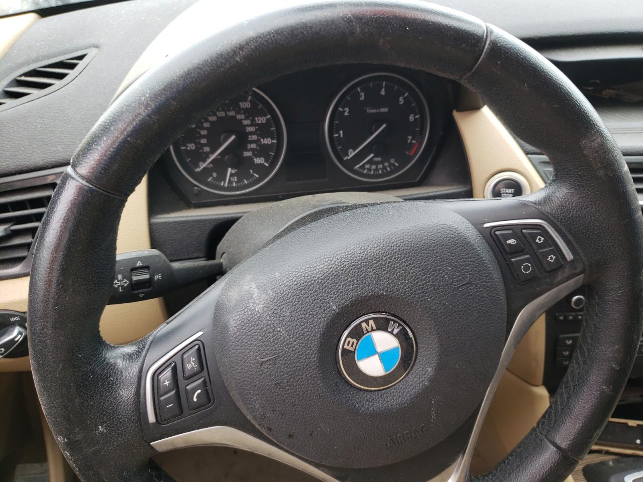 Photo 8 from auction – 2013 BMW X1 SDRIVE2 with VIN WBAVM1C57DVW43944