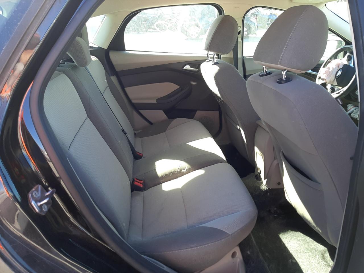 Photo 6 from auction – 2013 FORD FOCUS SE with VIN 1FADP3K21DL152070