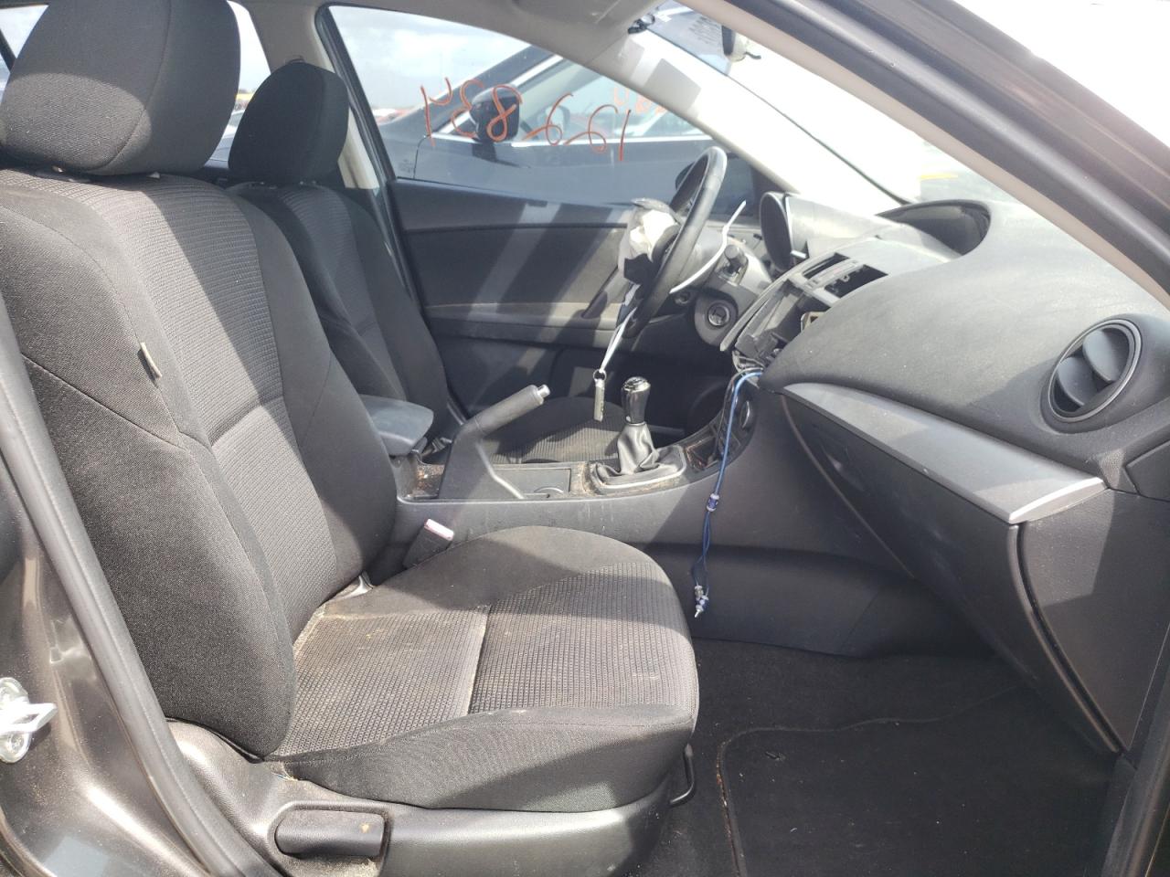 Photo 5 from auction – 2013 MAZDA 3 I with VIN JM1BL1L7XD1747474