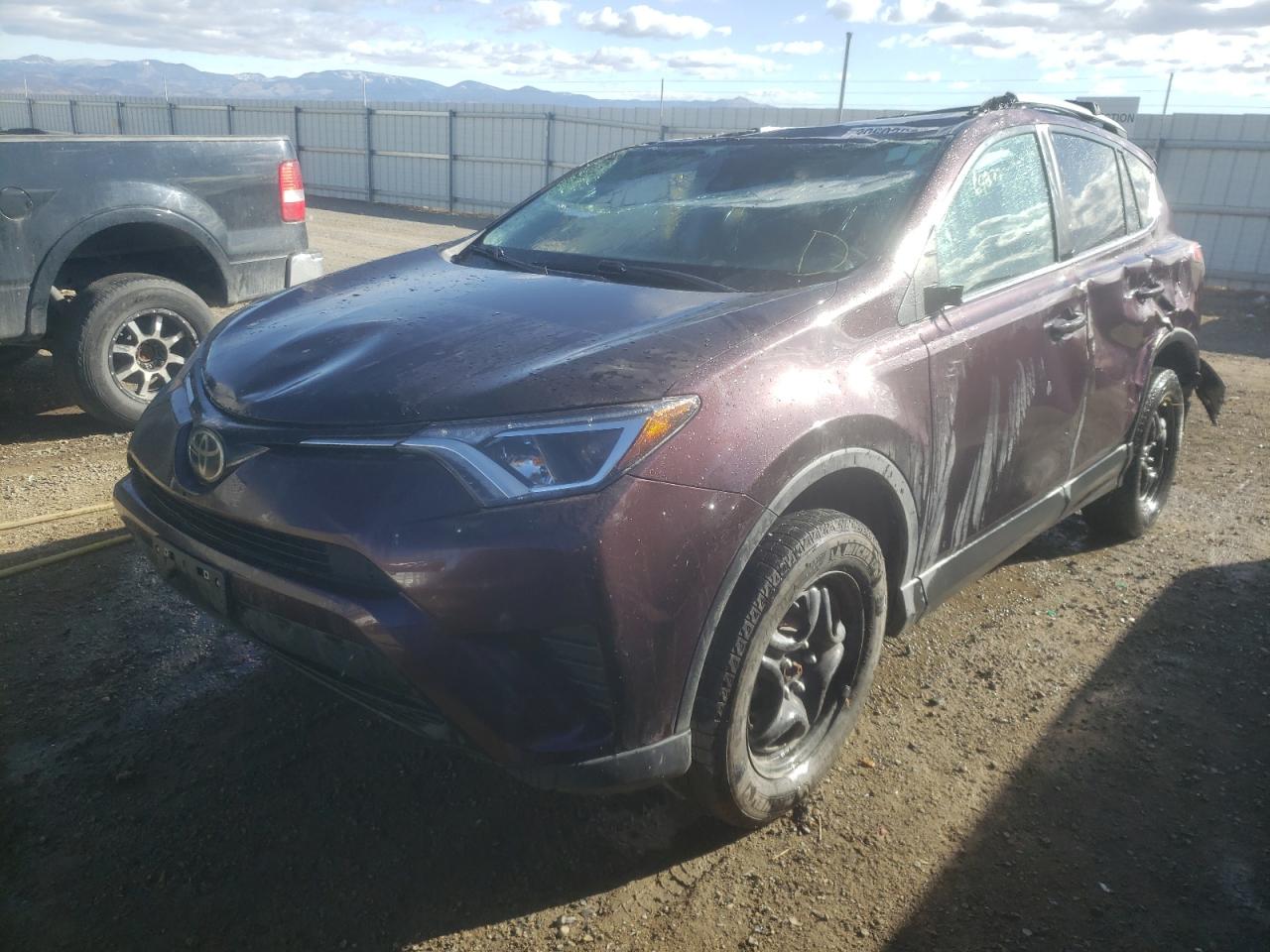 Photo 2 from auction – 2017 TOYOTA RAV4 LE with VIN 2T3BFREV1HW543378