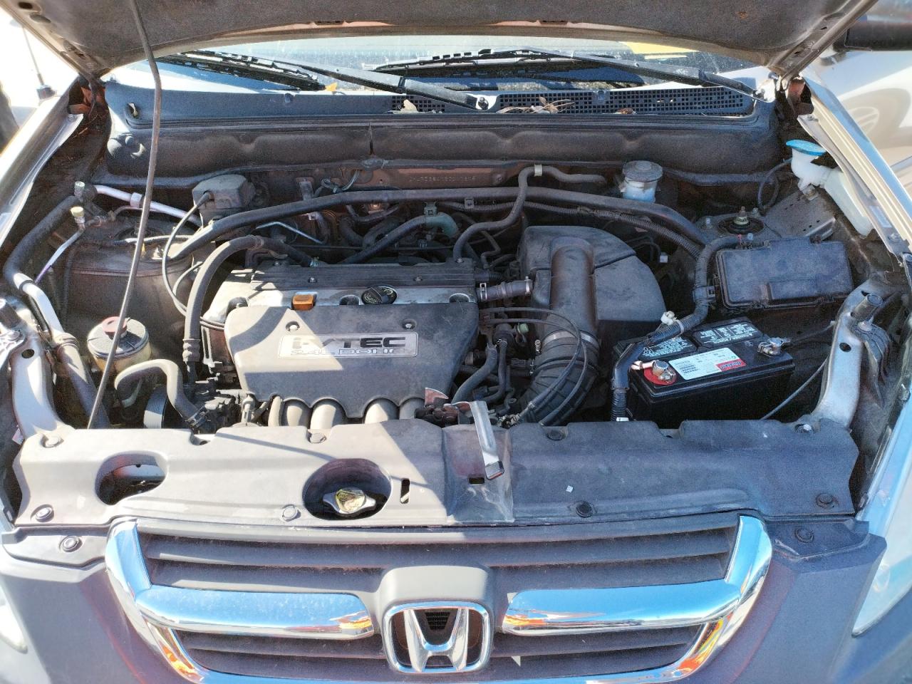 Photo 7 from auction – 2002 HONDA CR-V LX with VIN JHLRD684X2C017205