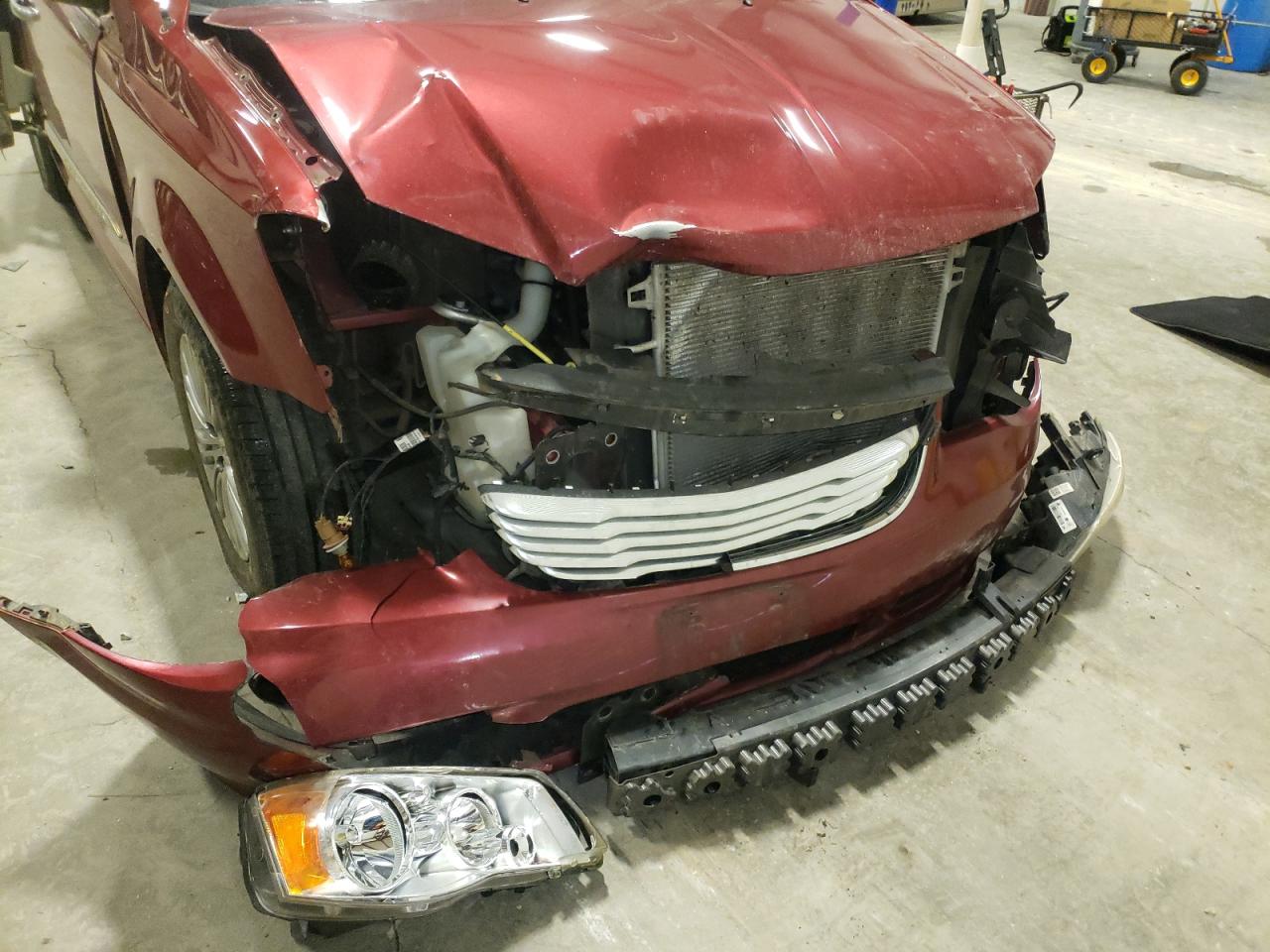 Photo 9 from auction – 2013 CHRYSLER TOWN & COU with VIN 2C4RC1CG0DR806039