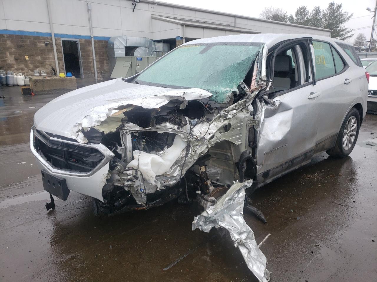 Photo 2 from auction – 2018 CHEVROLET EQUINOX LS with VIN 3GNAXREV8JS569219