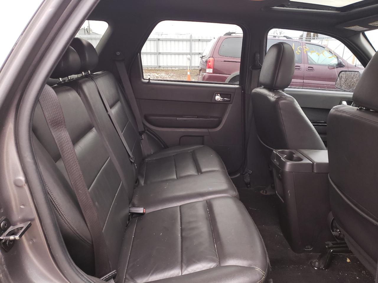Photo 6 from auction – 2009 FORD ESCAPE LIM with VIN 1FMCU94G79KC64181