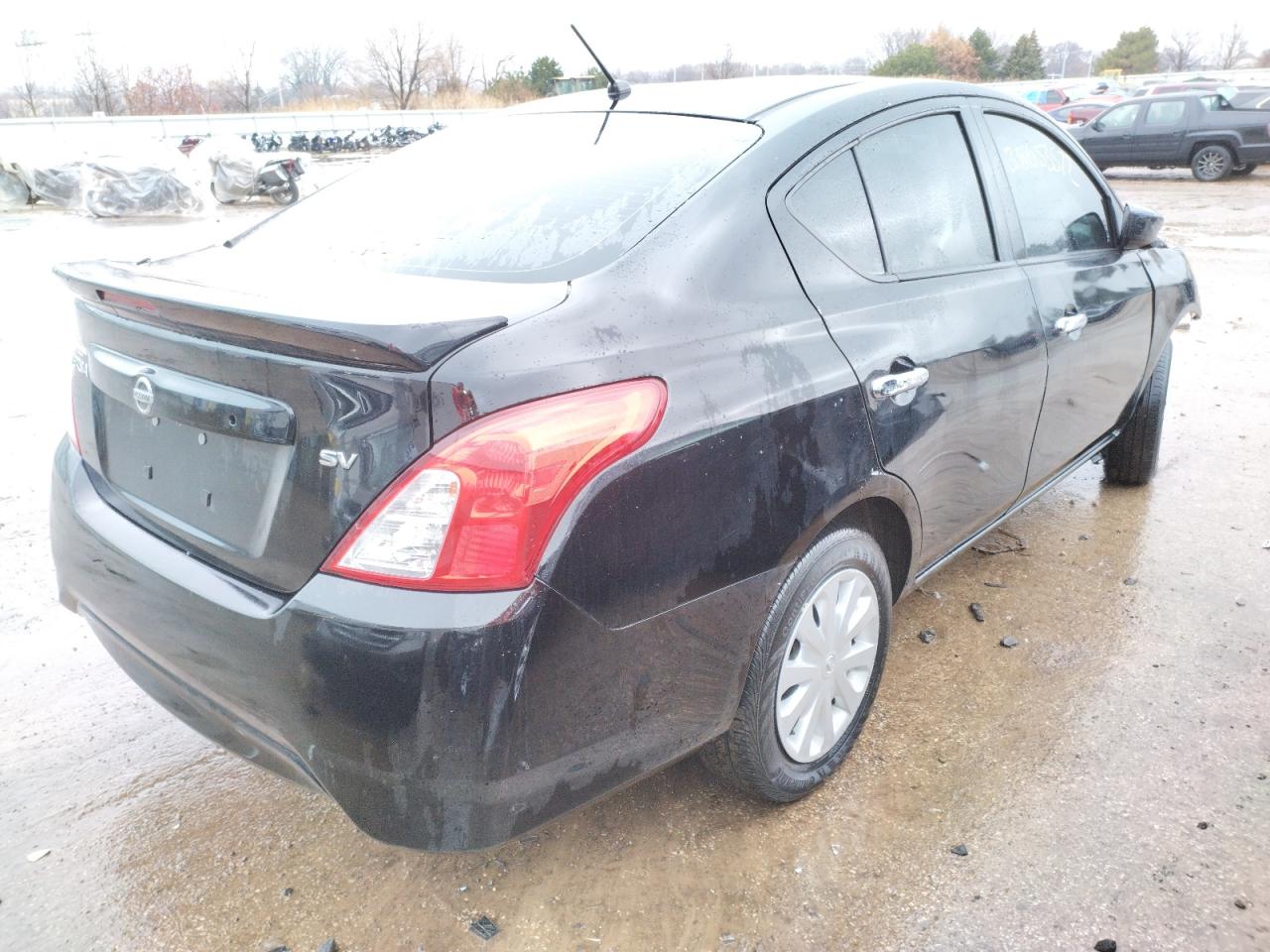 Photo 4 from auction – 2017 NISSAN VERSA S with VIN 3N1CN7AP5HL833734